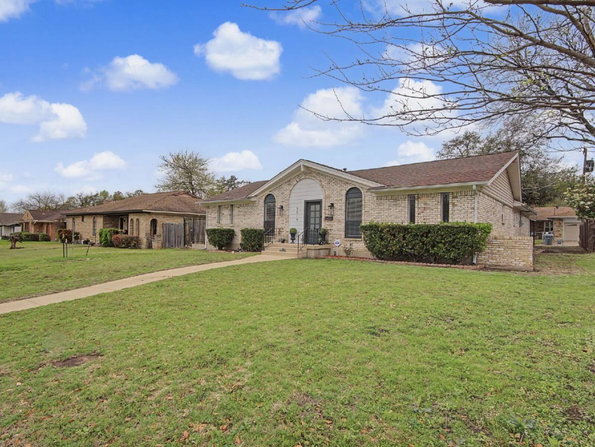 House for rent at 5019 Blanchard Dr, Dallas, TX 75227
