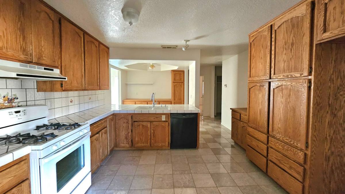 Apartment for rent at 8709 Xavier Ave, California City, CA 93505
