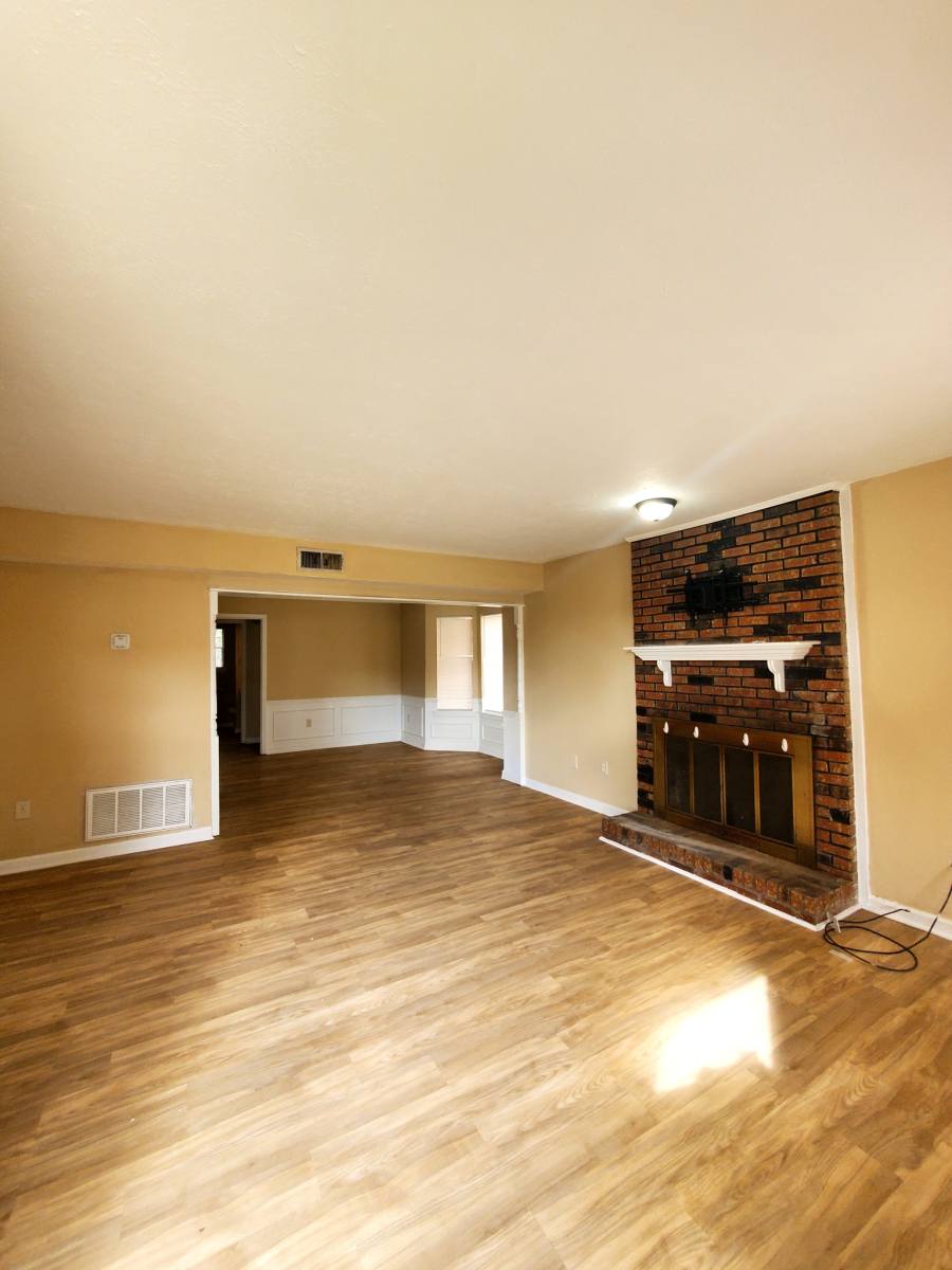 Apartment for rent at 1701 1702 Jamestown Way, Jackson, MS 39211
