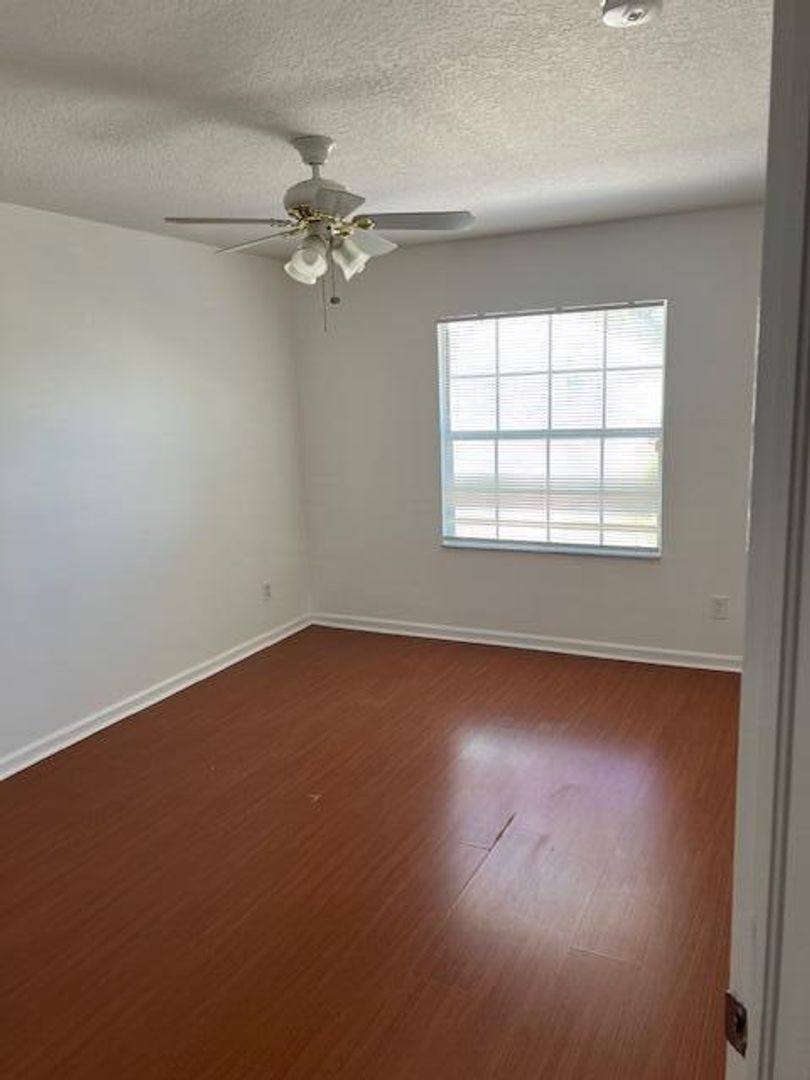 Townhouse for rent at 140 Baldwin Blvd, Lake Worth, FL 33463