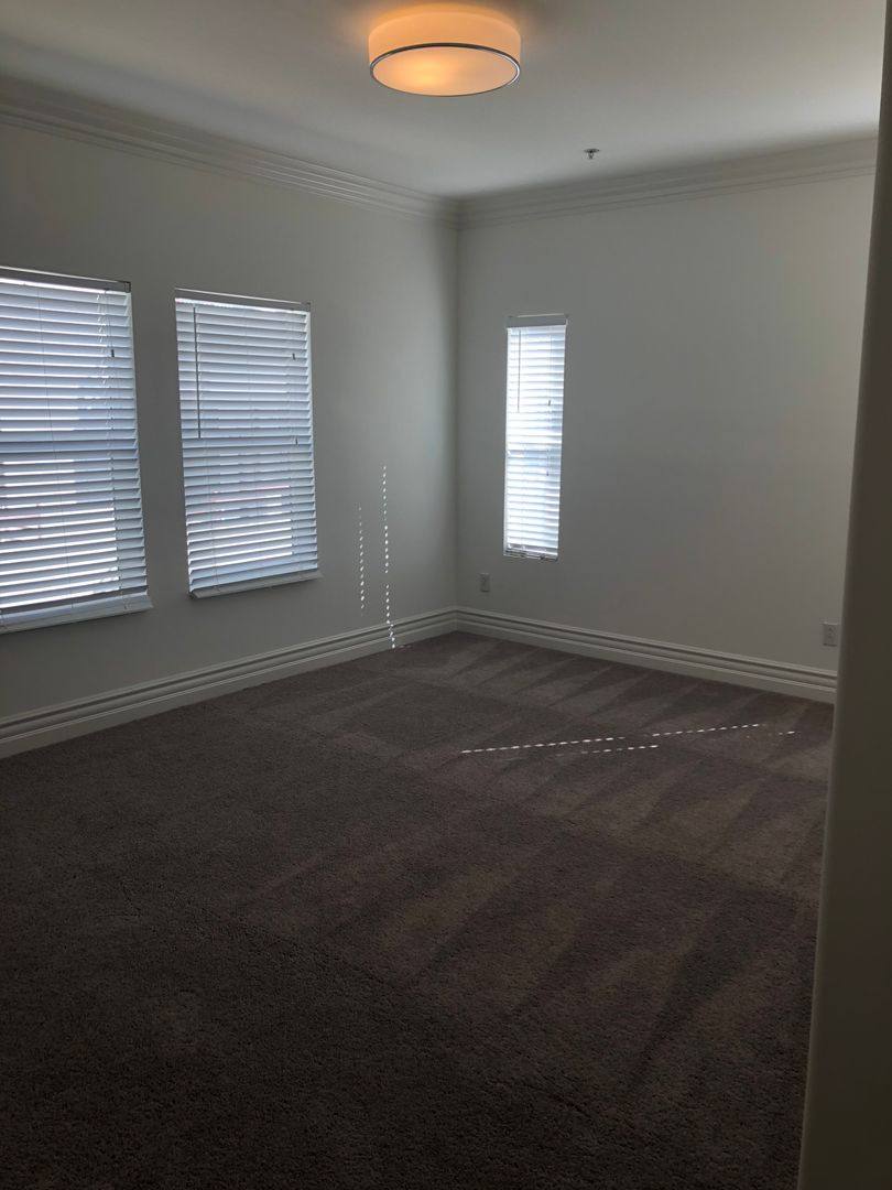 Apartment for rent at 1322 Curson Ave, Los Angeles, CA 90046