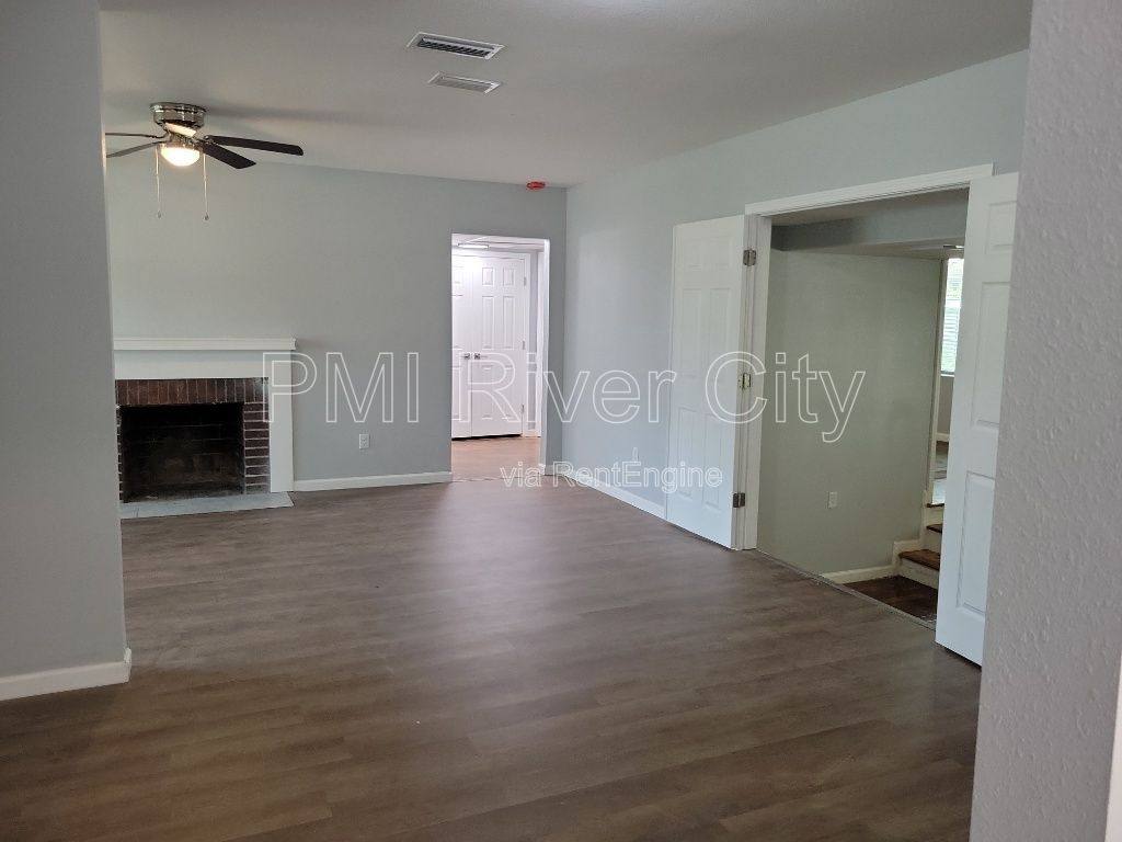 House for rent at 1356 River Hills Circle E, Jacksonville, FL 32211