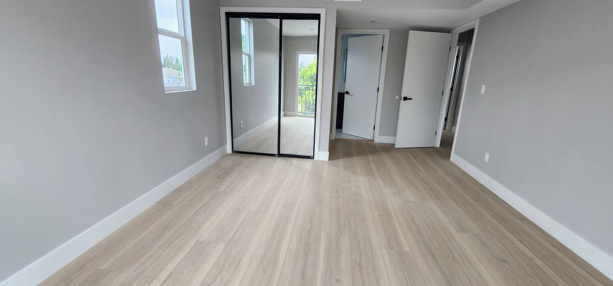 Townhouse for rent at 5729 Klump Ave, North Hollywood, CA 91601
