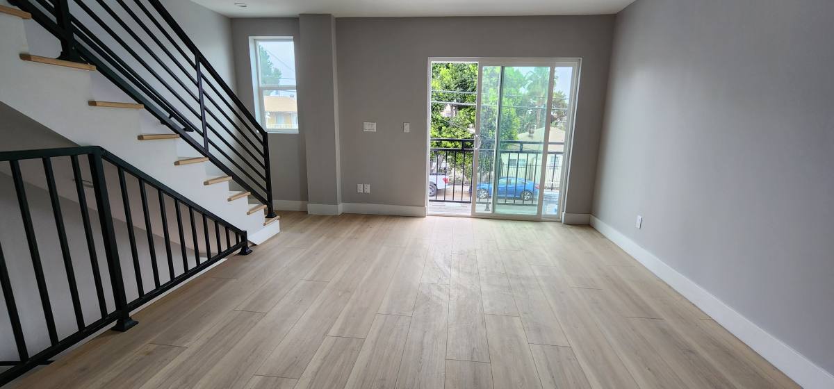 Townhouse for rent at 5729 Klump Ave, North Hollywood, CA 91601