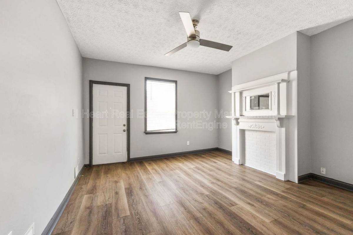 Apartment for rent at 957 Harrison Ave, Columbus, OH 43201