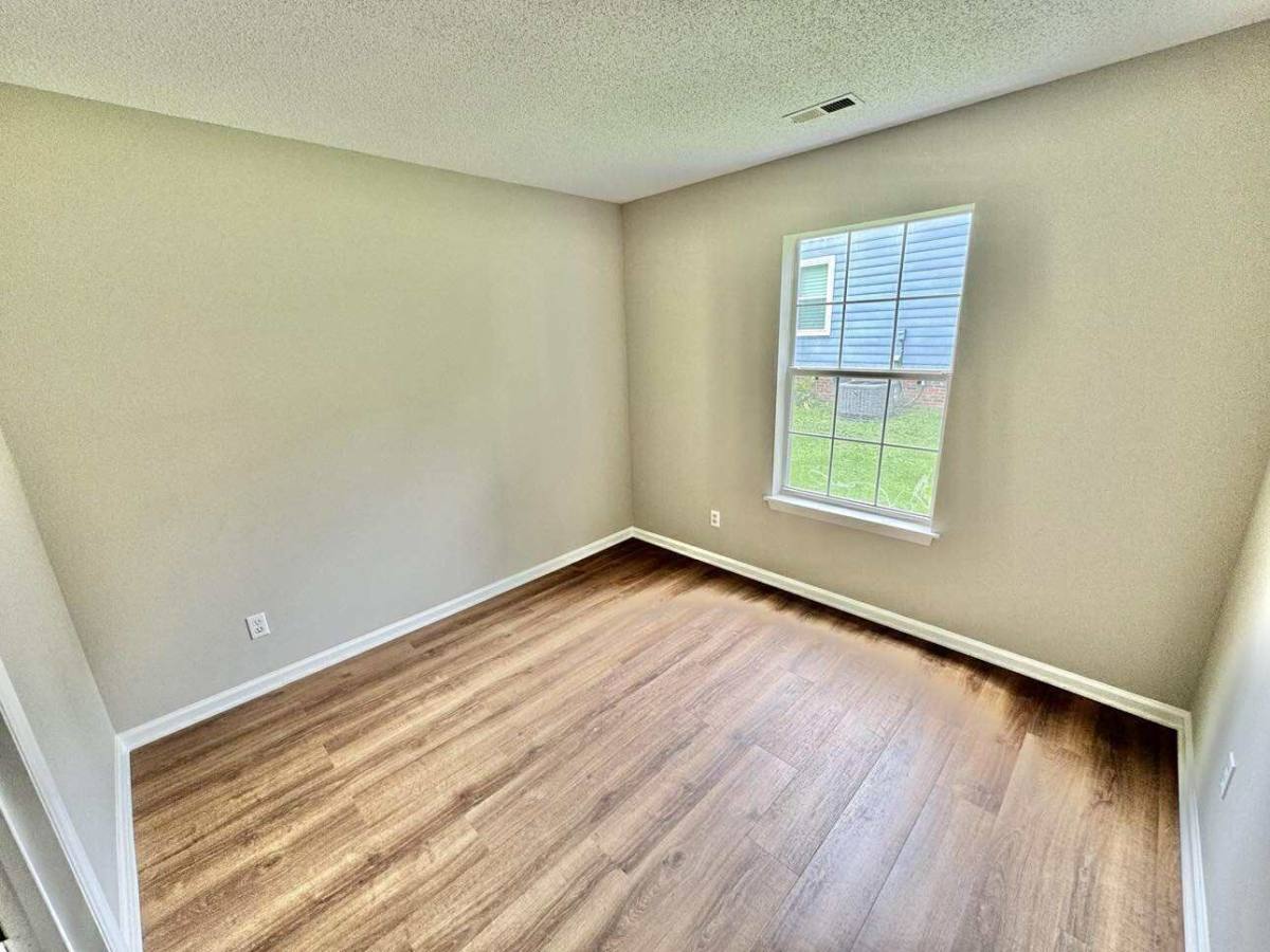 House for rent at 2608 Clarencefield Dr, Charlotte, NC 28216