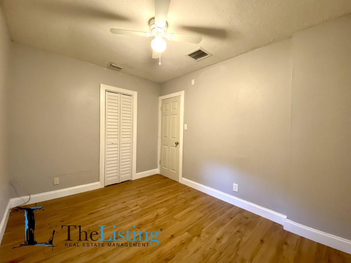 House for rent at 10011 N Jasmine Ave, Tampa, FL 33612