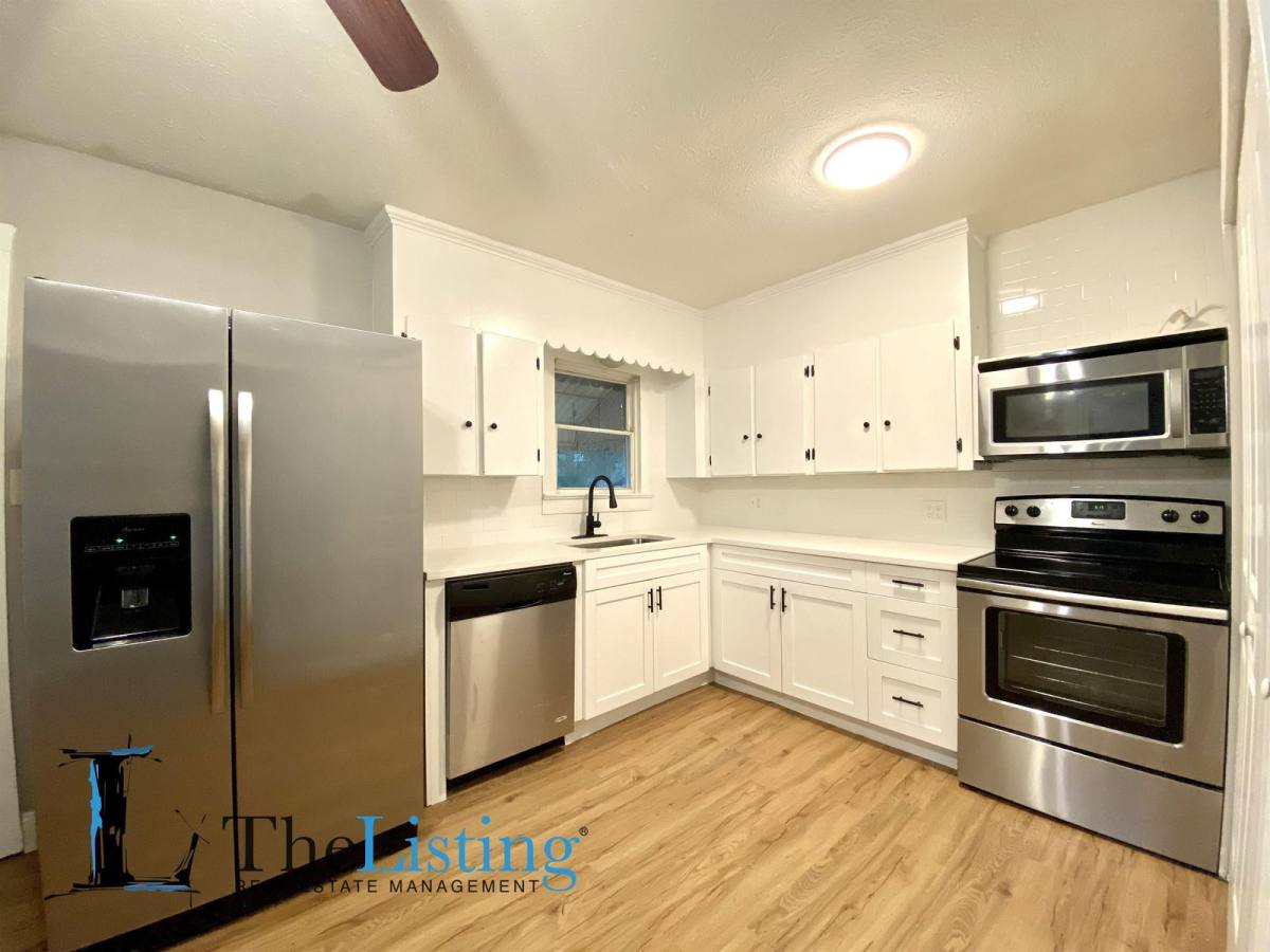 House for rent at 10011 N Jasmine Ave, Tampa, FL 33612