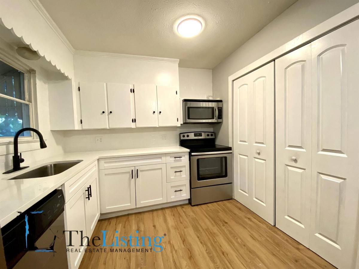 House for rent at 10011 N Jasmine Ave, Tampa, FL 33612