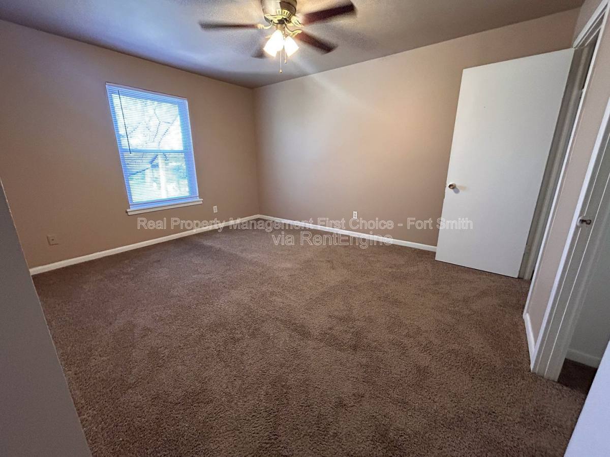 Apartment for rent at 2301 S V St #7, Fort Smith, AR 72901