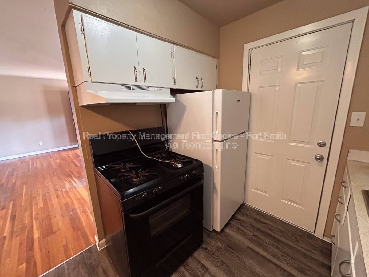 Apartment for rent at 2301 S V St #7, Fort Smith, AR 72901