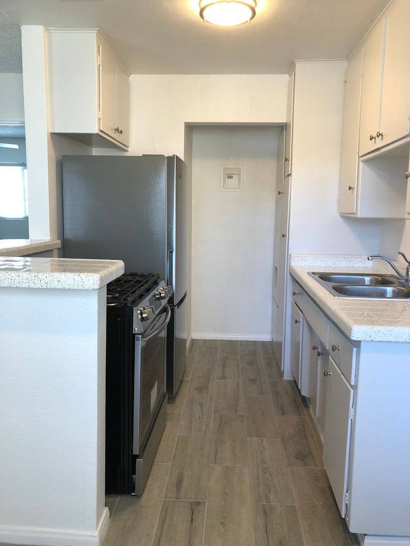 Apartment for rent at 409 California St, Huntington Beach, CA 92648