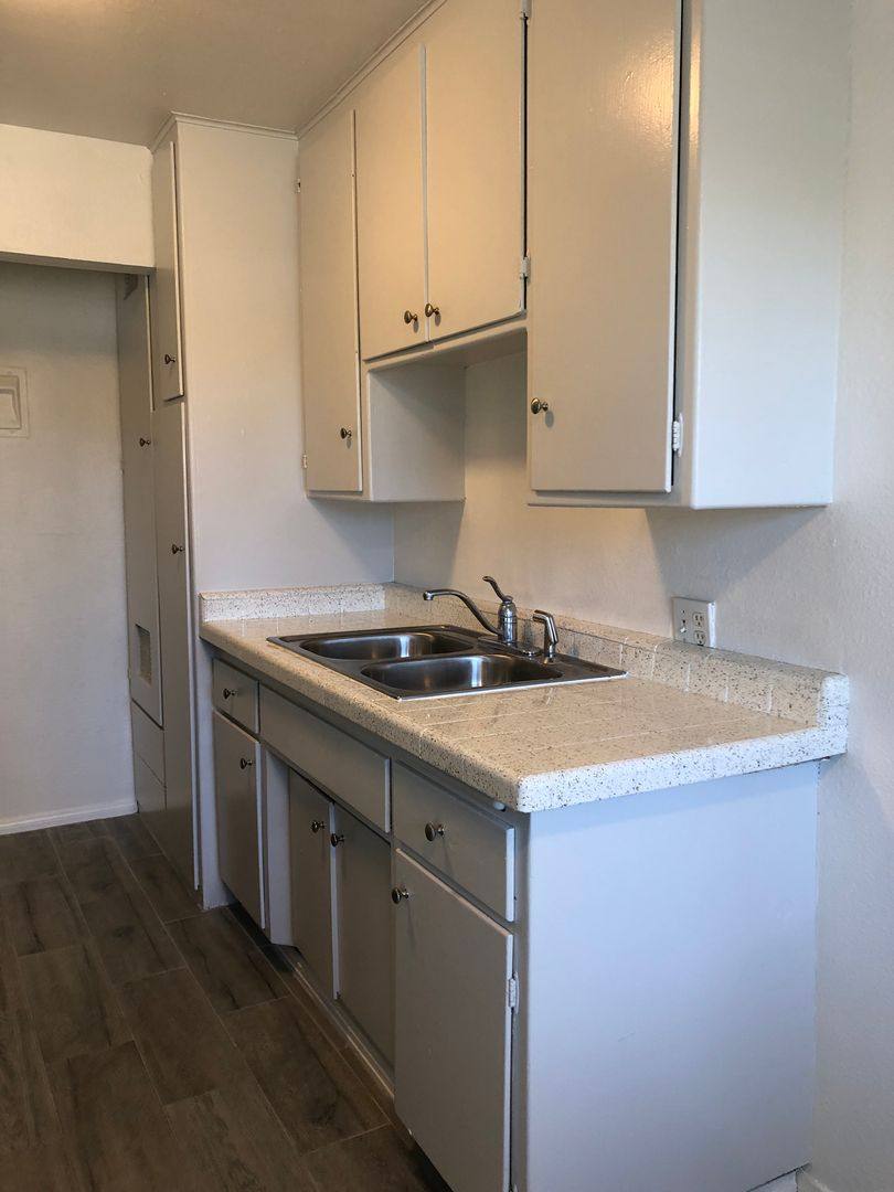 Apartment for rent at 409 California St, Huntington Beach, CA 92648