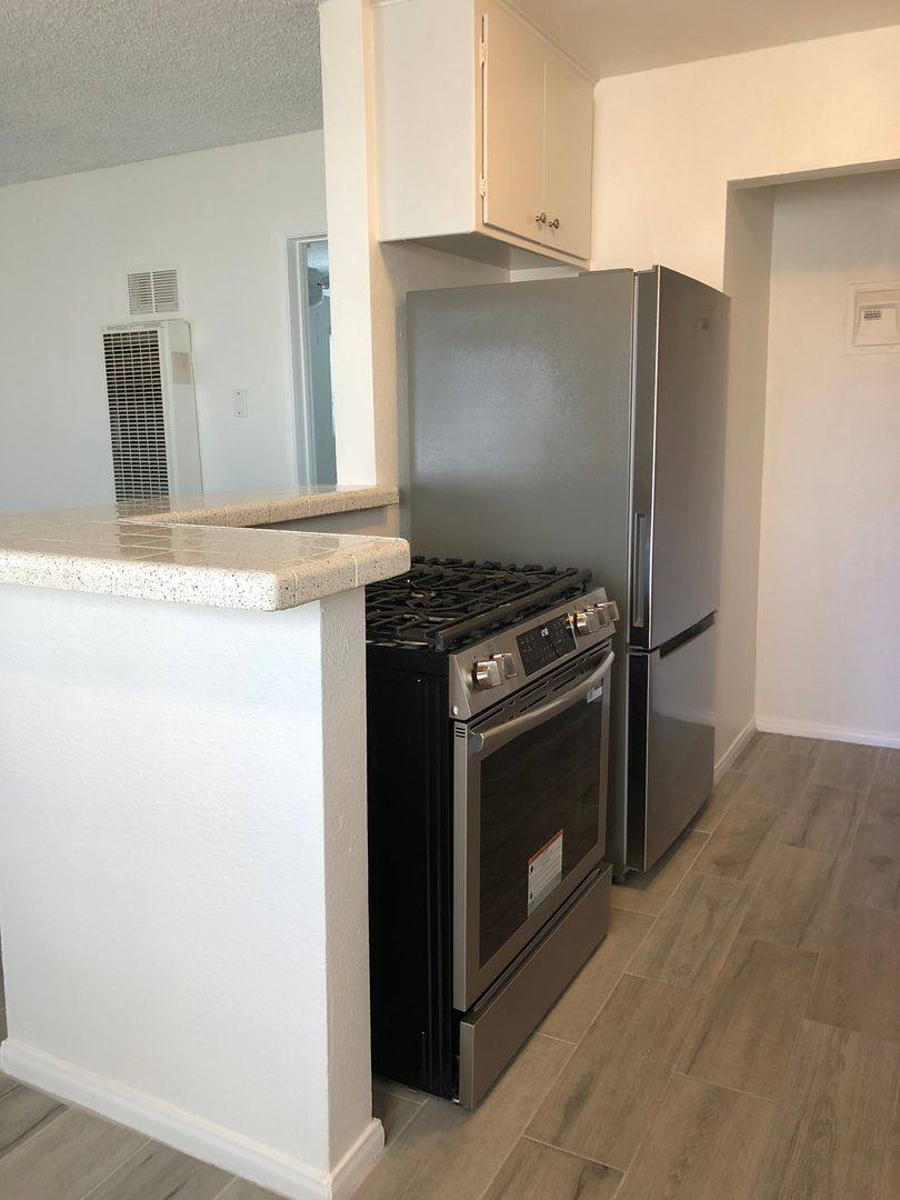 Apartment for rent at 409 California St, Huntington Beach, CA 92648