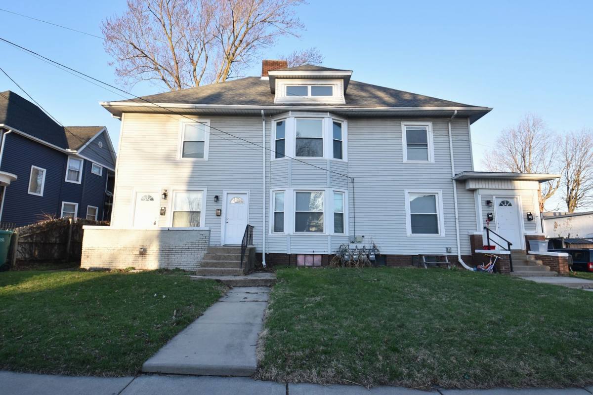 Apartment for rent at 111-113 W St, Mishawaka, IN 46544