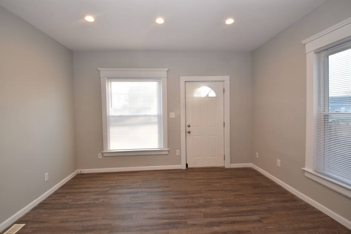 Apartment for rent at 111-113 W St, Mishawaka, IN 46544