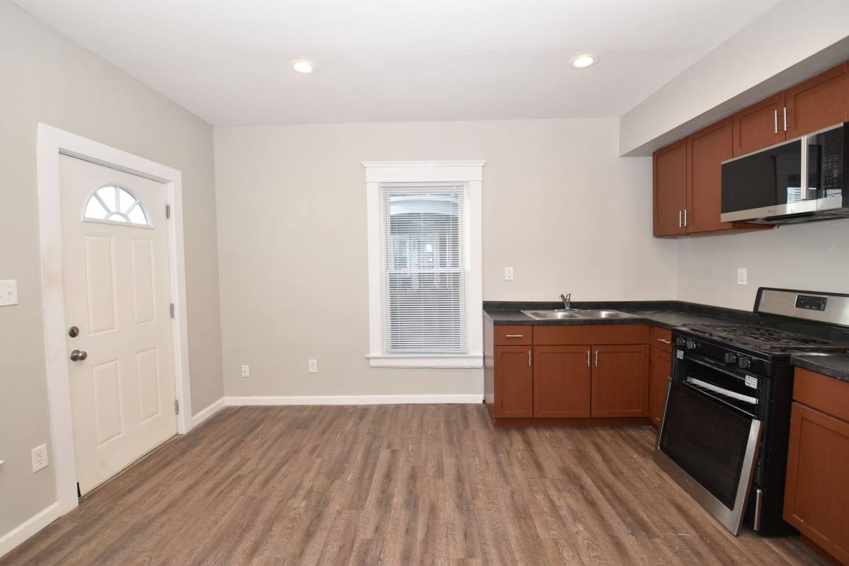 Apartment for rent at 111-113 W St, Mishawaka, IN 46544