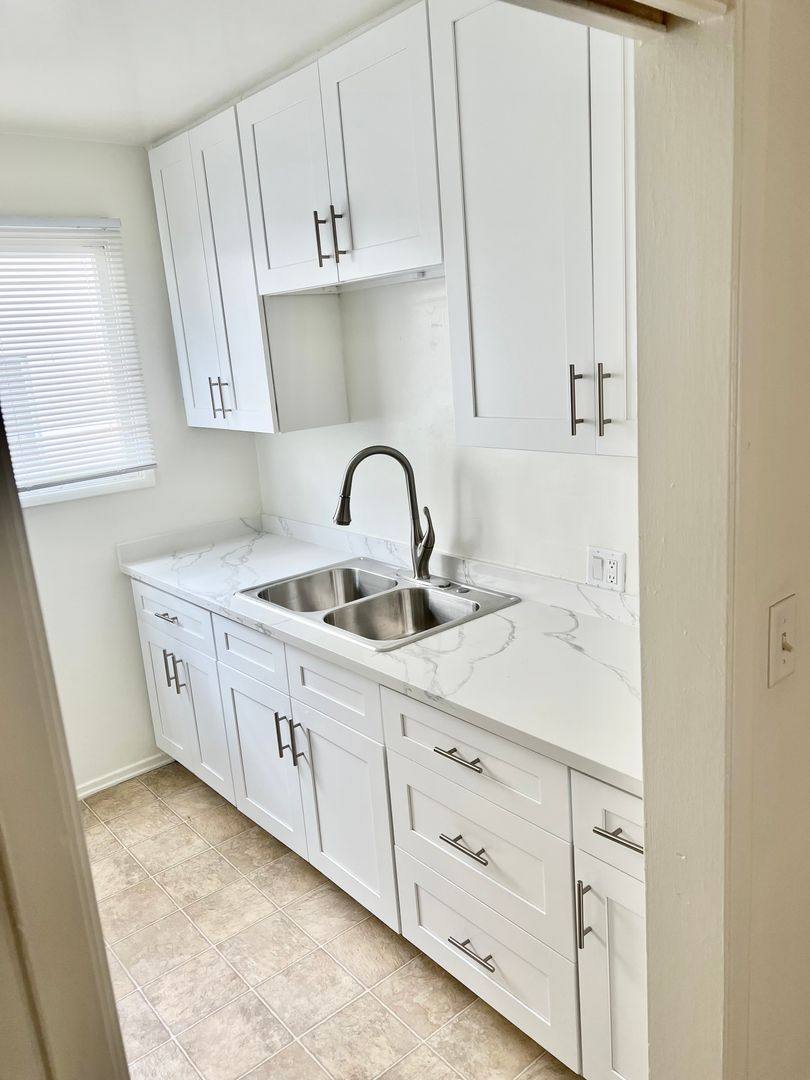 Apartment for rent at 3375 Manning Ave, Los Angeles, CA 90064