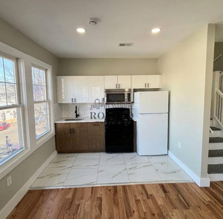 Apartment for rent at 376 Avon Ave #2, Newark, NJ 07108