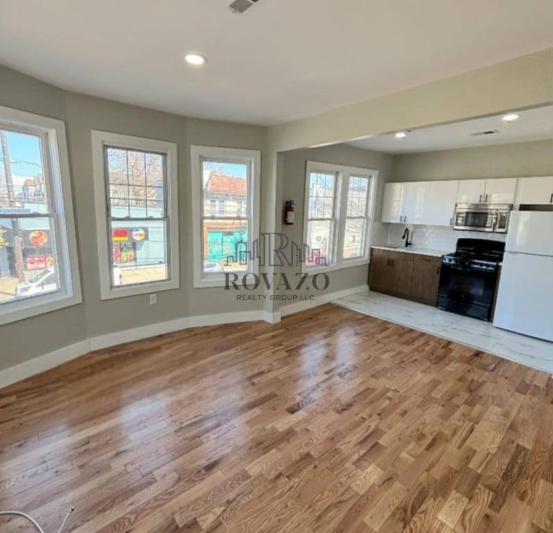 Apartment for rent at 376 Avon Ave #2, Newark, NJ 07108