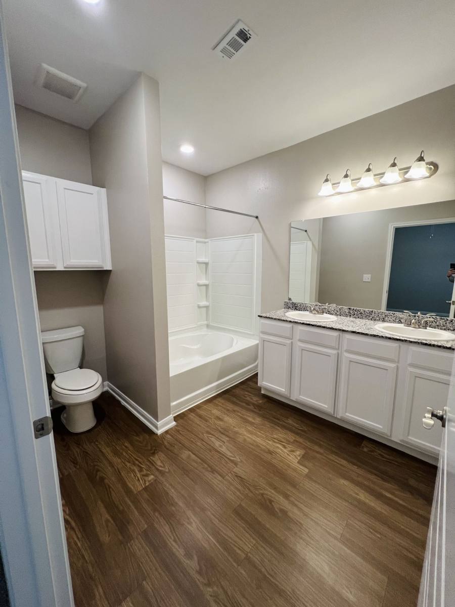 Apartment for rent at 3999 John Sharp Dr #2102, Richmond, TX 77407