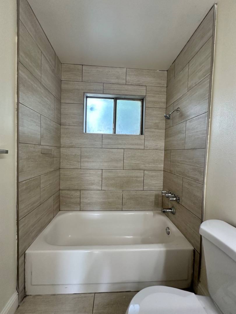 Apartment for rent at 3318 E Sierra Madre Ave #A, Fresno, CA 93726