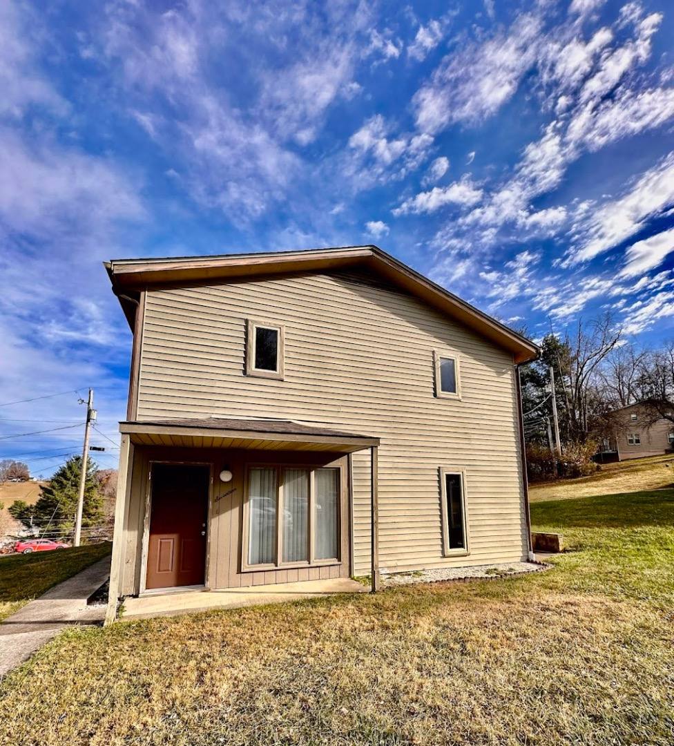 Apartment for rent at 138 Valley View Dr NE #11, Abingdon, VA 24210