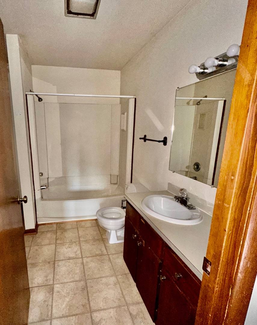 Apartment for rent at 138 Valley View Dr NE #11, Abingdon, VA 24210