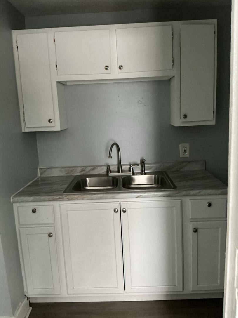 Apartment for rent at 14405 Sylvia Ave #DOWN, Cleveland, OH 44110