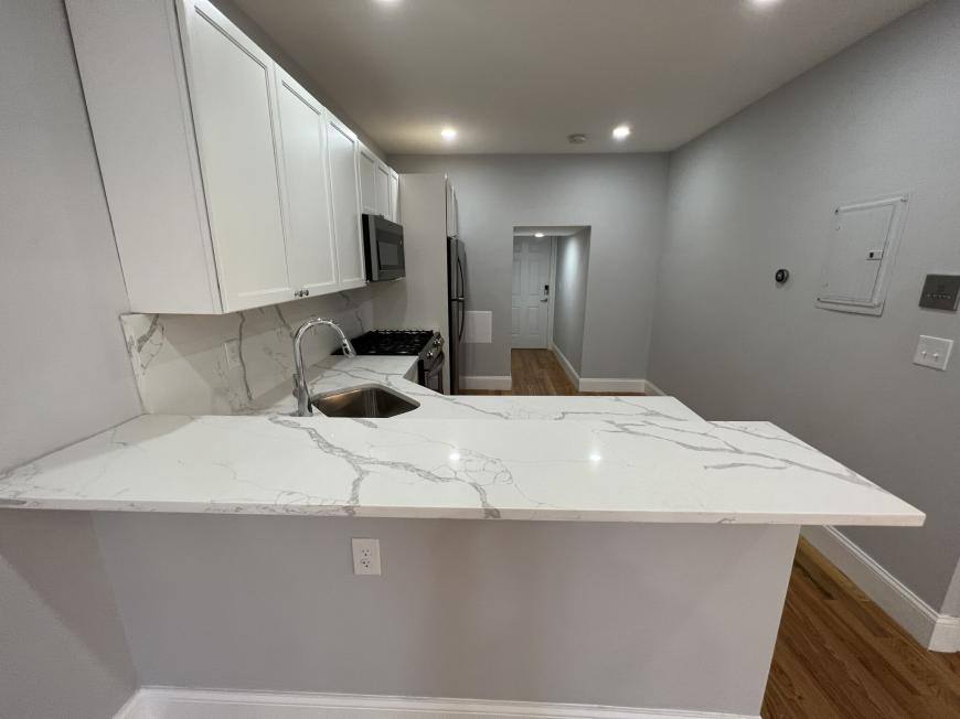 Apartment for rent at 372 Oxford St #U4, Cambridge, MA 02140