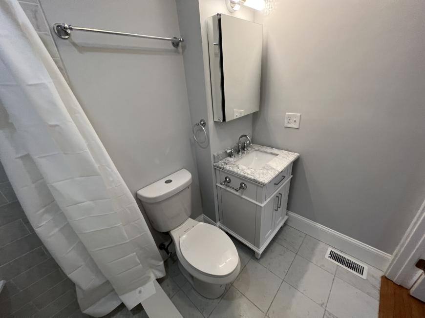 Apartment for rent at 372 Oxford St #U4, Cambridge, MA 02140