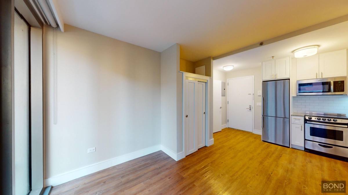 Apartment for rent at 237 E 34th St #702, New York, NY 10016