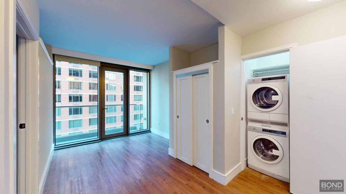Apartment for rent at 237 E 34th St #702, New York, NY 10016