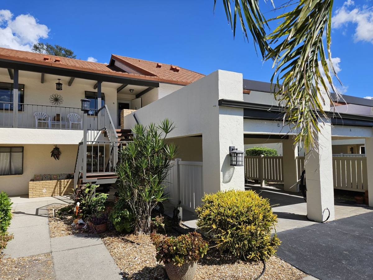 Condo for rent at 744 Avenida Estancia, Venice, FL 34292