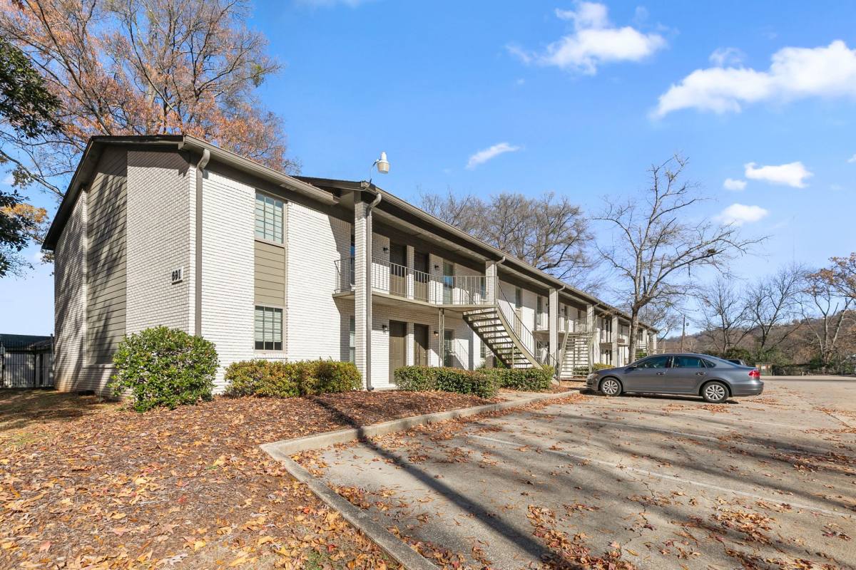 Apartment for rent at 685-691 Idlewild Circle, Birmingham, AL 35205