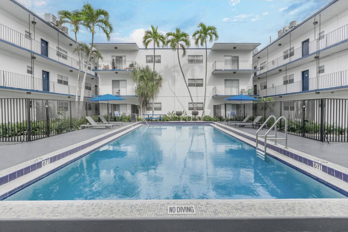 Apartment for rent at 5525 SW 41 St, Hollywood, FL 33023