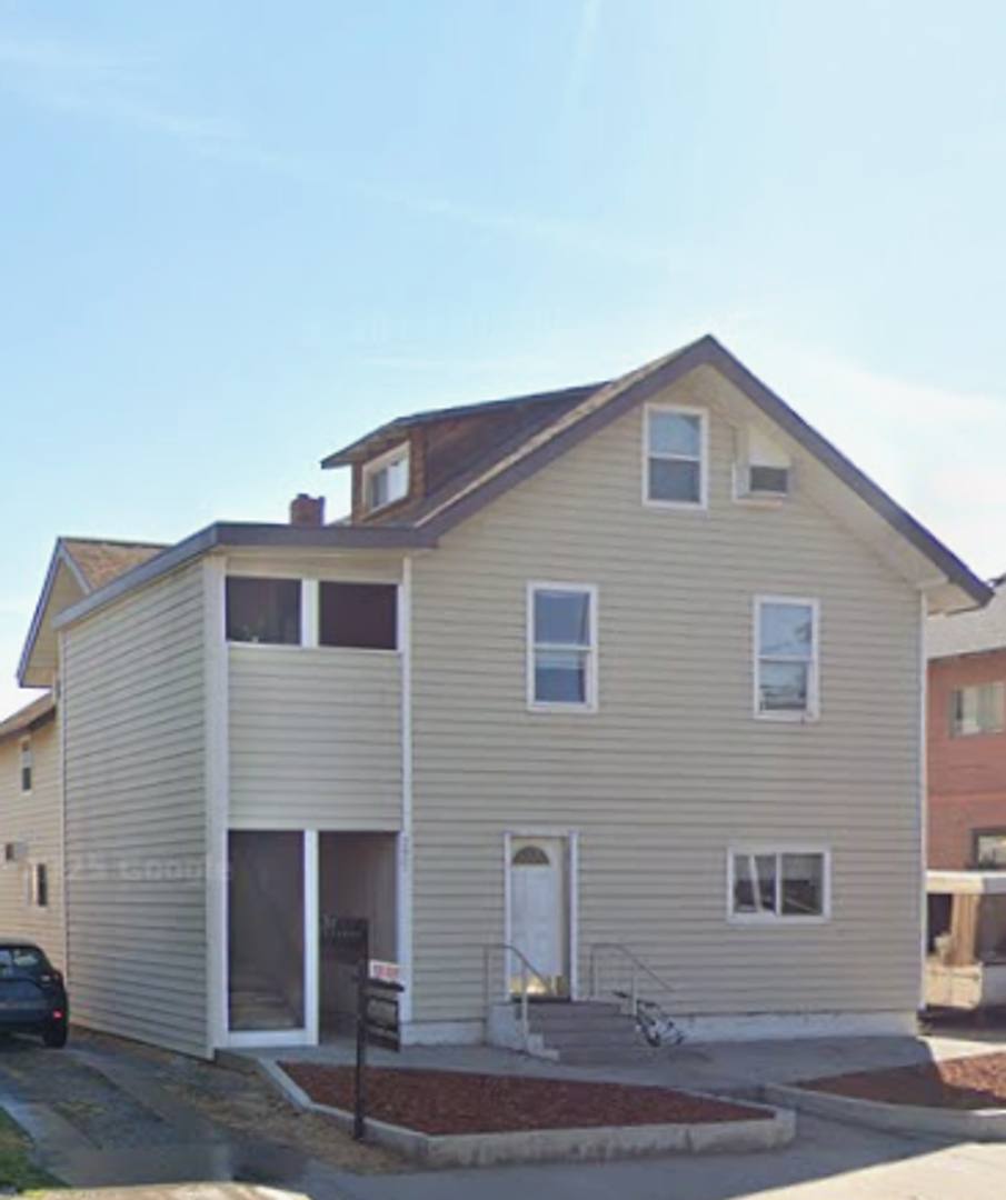 Apartment for rent at 227 S Chelan Ave, Wenatchee, WA 98801