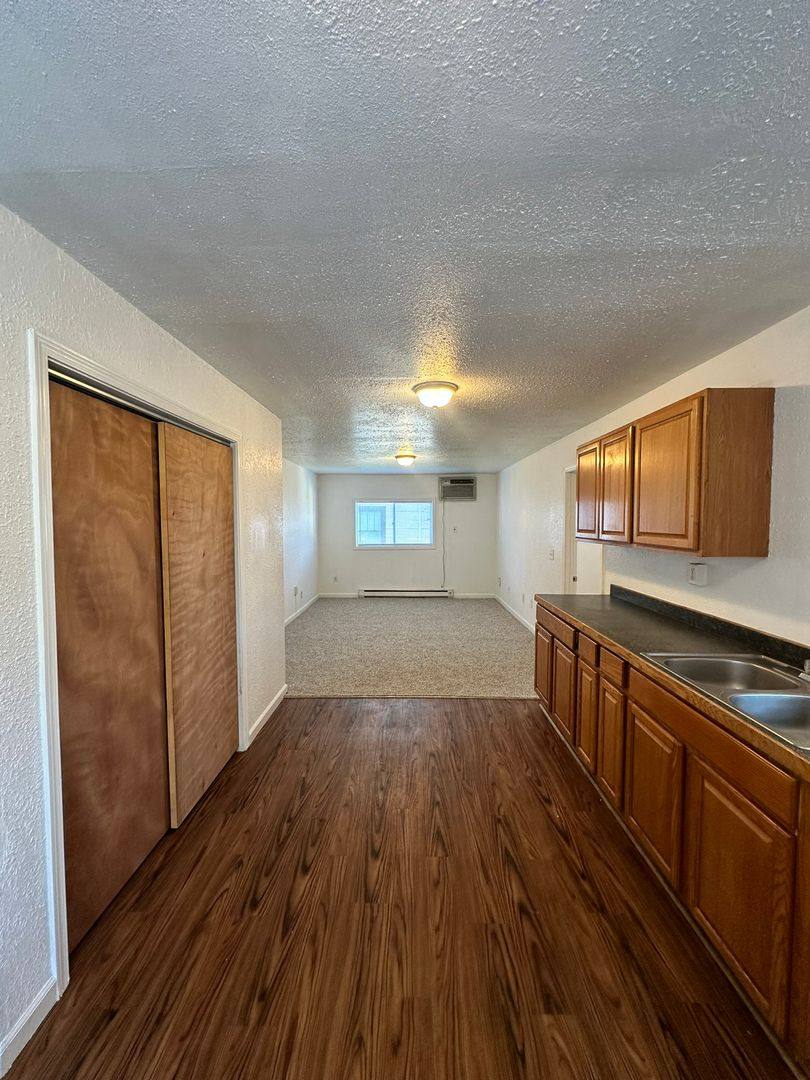 Apartment for rent at 227 S Chelan Ave, Wenatchee, WA 98801