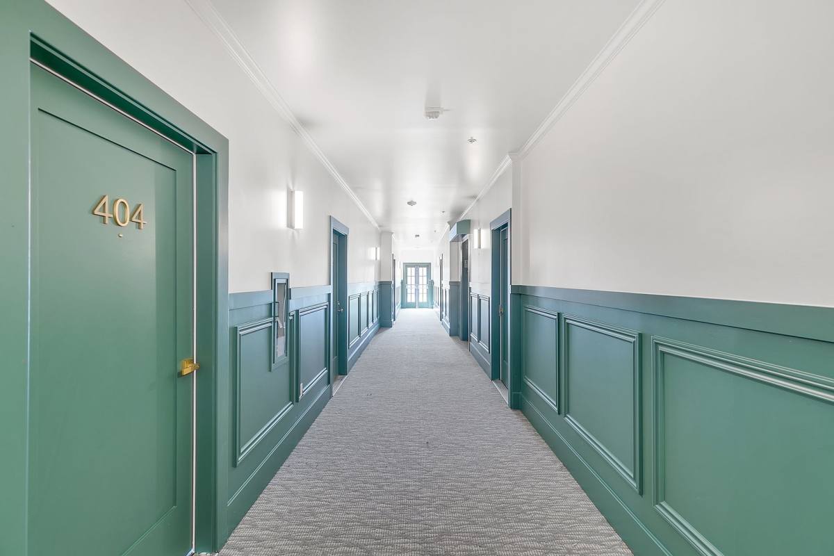 Apartment for rent at 6533 Hollywood Blvd, Los Angeles, CA 90028