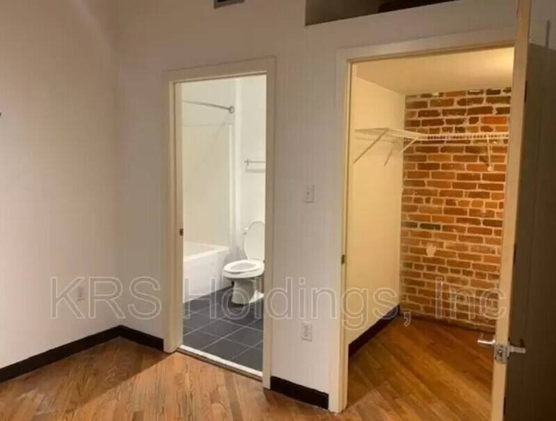 Apartment for rent at 1318 W Broad St #204, Richmond, VA 23220