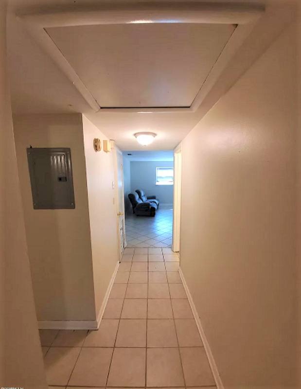 House for rent at 7559 Proxima Rd, Jacksonville, FL 32210