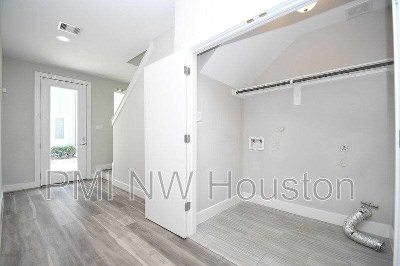 House for rent at 5904 Gardendale Dr #B, Houston, TX 77092