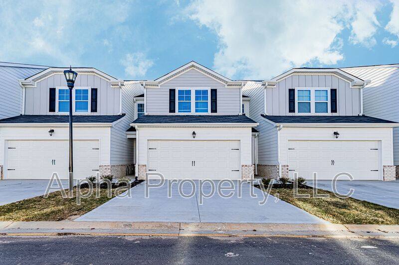 Townhouse for rent at 47 Centimeters Dr, Mauldin, SC 29662