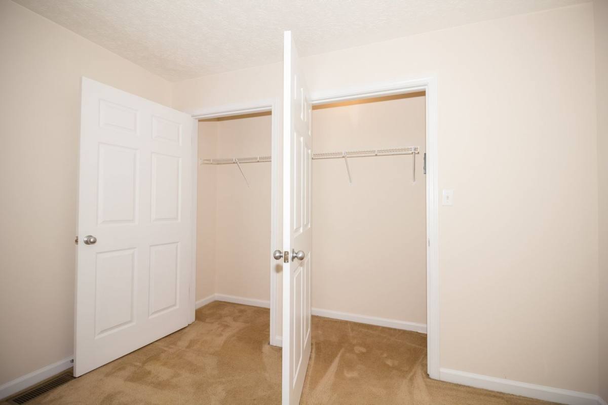 Apartment for rent at 100 Buffalo Trace, Winchester, KY 40391