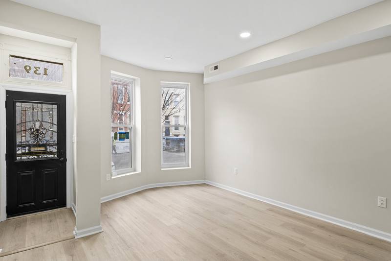 Townhouse for rent at 139 N Lakewood Ave #1, Baltimore, MD 21224