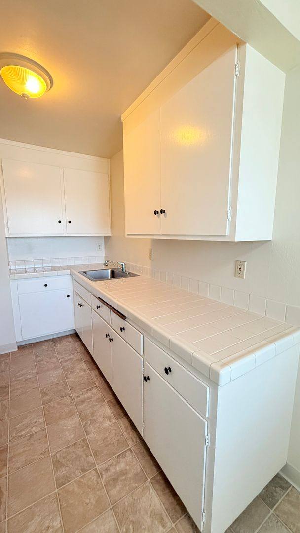 Apartment for rent at 627 Dowling Blvd, San Leandro, CA 94577