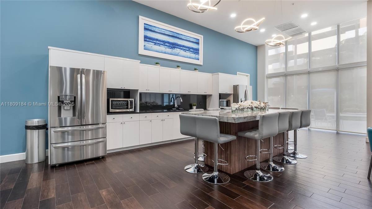 Apartment for rent at 18800 NE 29th Ave #1012, Miami, FL 33180