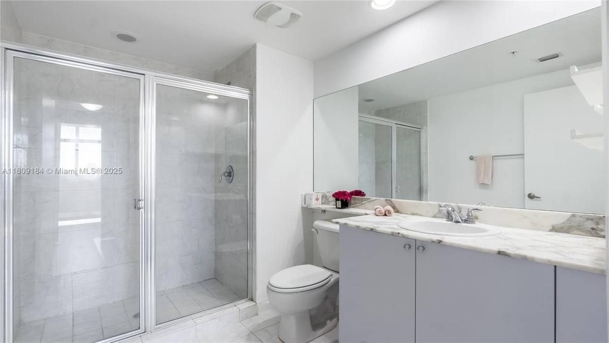 Apartment for rent at 18800 NE 29th Ave #1012, Miami, FL 33180
