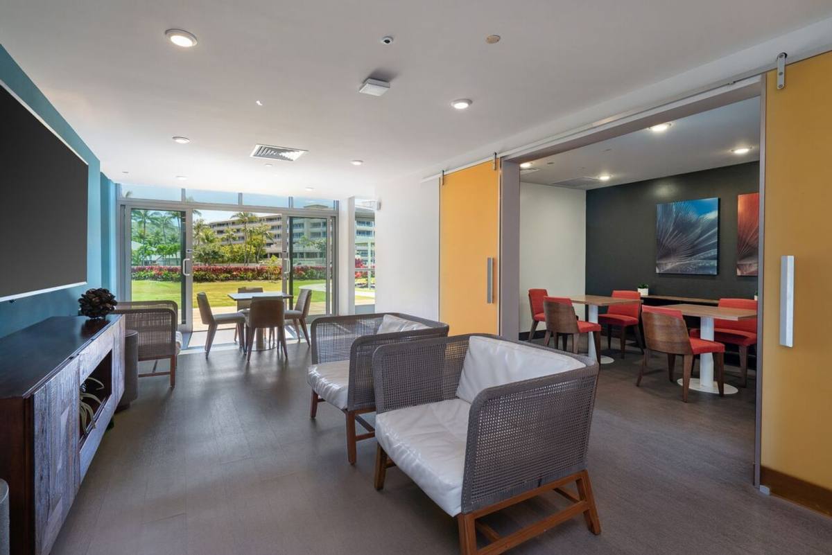 Apartment for rent at 7000 Hawaii Kai Dr, Honolulu, HI 96825