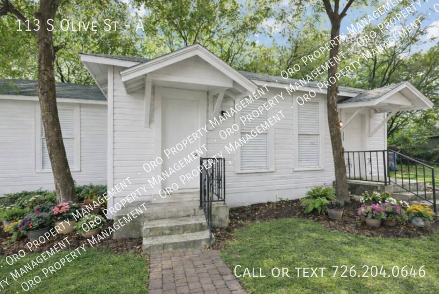Apartment for rent at 113 S Olive St #A, San Antonio, TX 78202